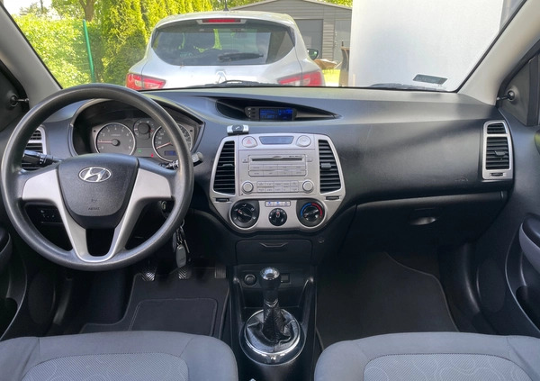 Hyundai i20 cena 21800 przebieg: 98000, rok produkcji 2010 z Oświęcim małe 211